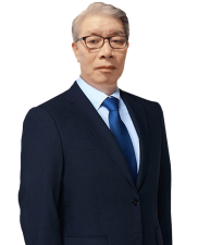 유만균 고문